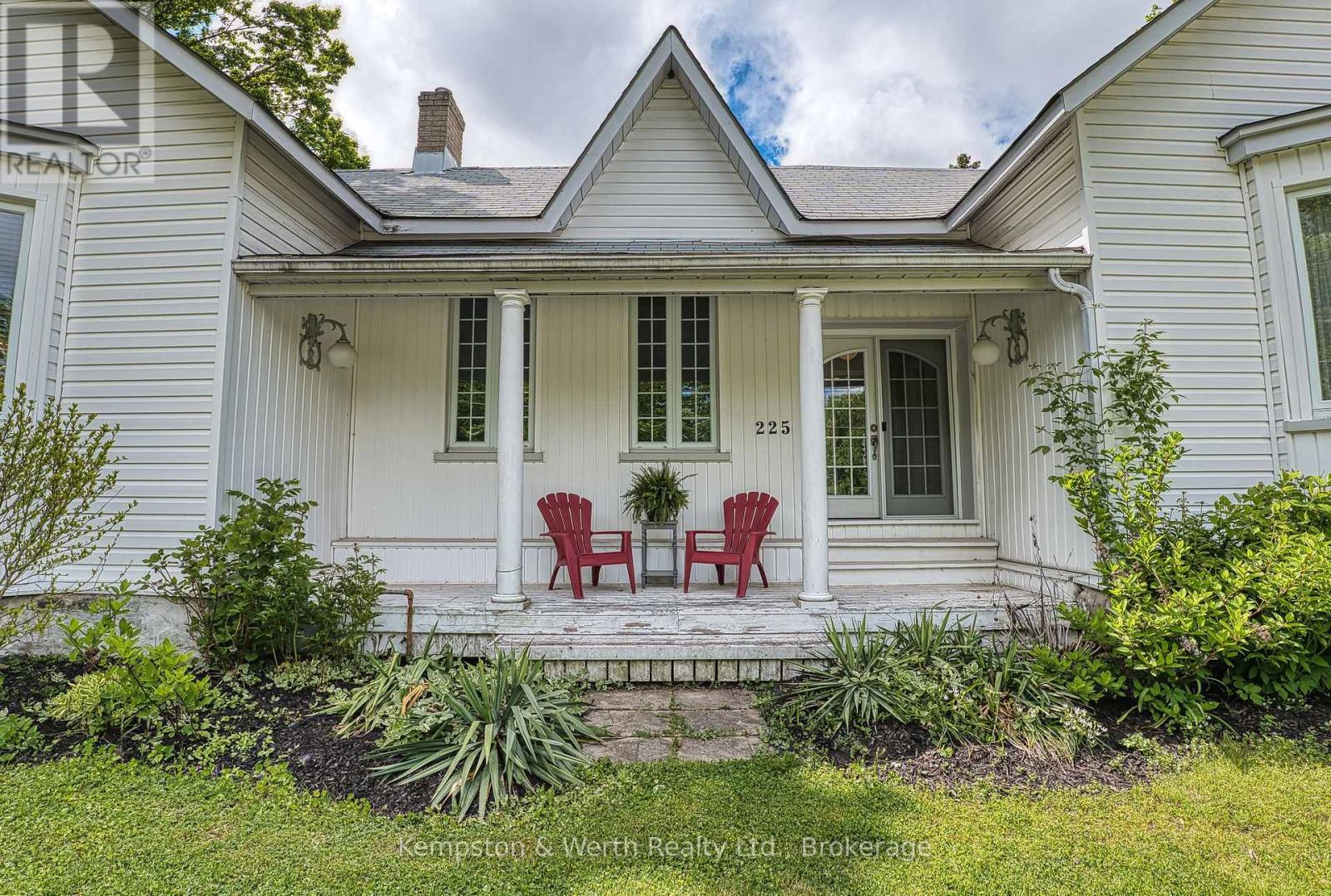 225 Queen Street N, Minto, Ontario  N0G 2P0 - Photo 41 - X12188648