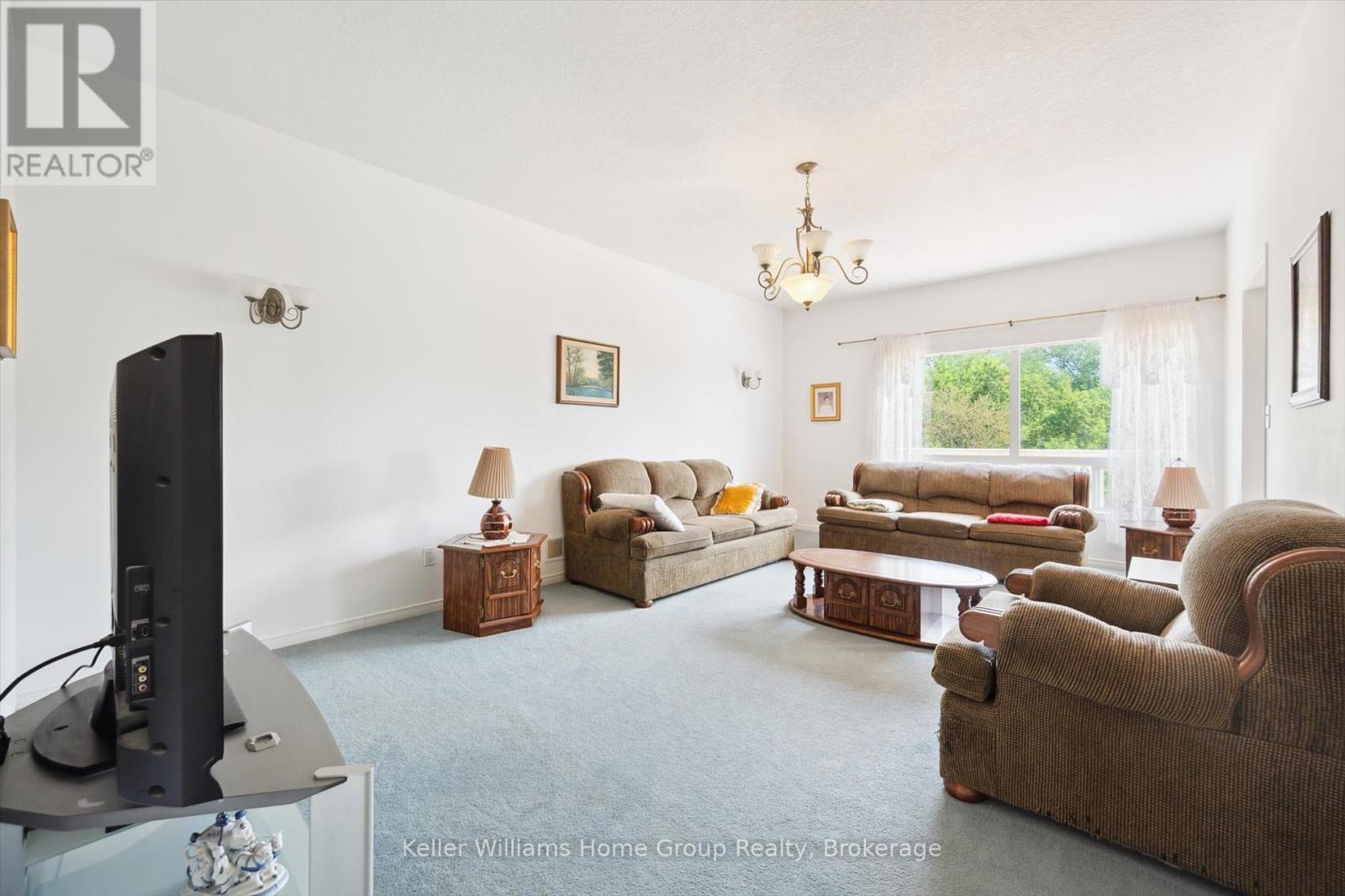 35 Creekside Drive, Guelph, Ontario  N1E 0C2 - Photo 14 - X12188810