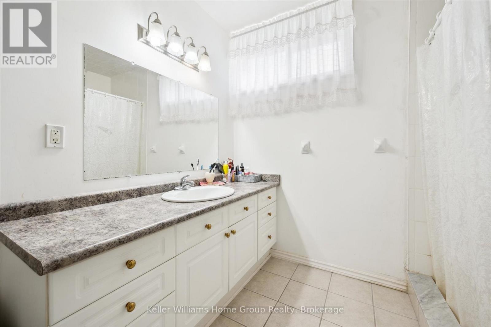 35 Creekside Drive, Guelph, Ontario  N1E 0C2 - Photo 41 - X12188810
