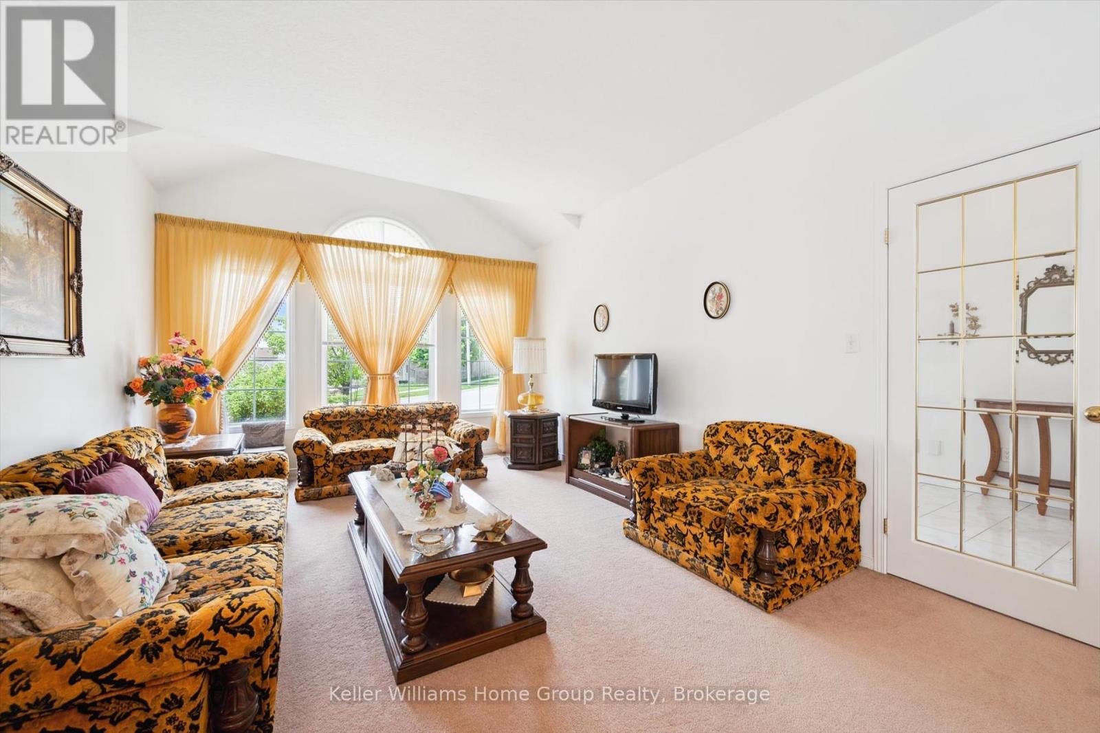 35 Creekside Drive, Guelph, Ontario  N1E 0C2 - Photo 9 - X12188810