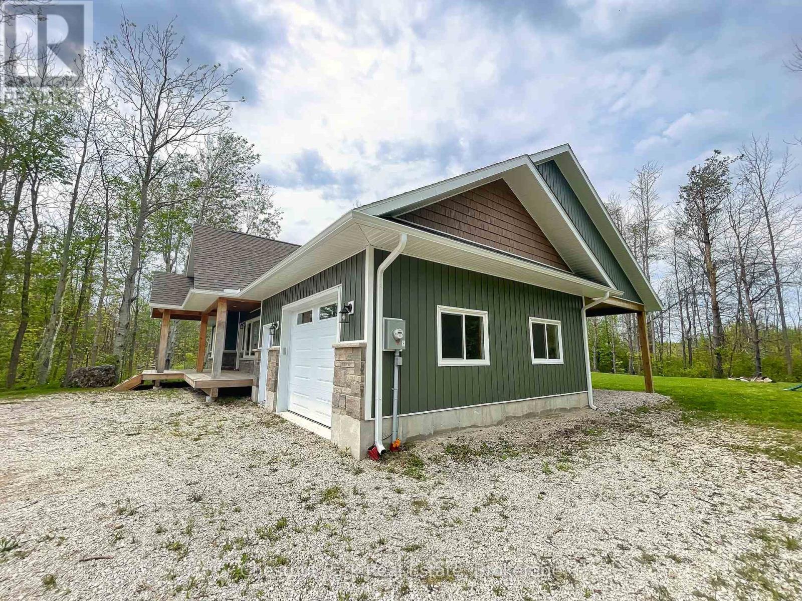 23 Maple Drive, Northern Bruce Peninsula, Ontario  N0H 1Z0 - Photo 18 - X12188904