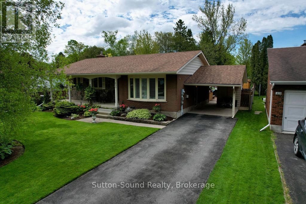 635 26th Street W, Owen Sound, Ontario  N4K 6A6 - Photo 1 - X12188917