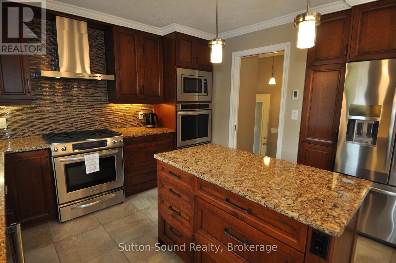 635 26th Street W, Owen Sound, Ontario  N4K 6A6 - Photo 12 - X12188917
