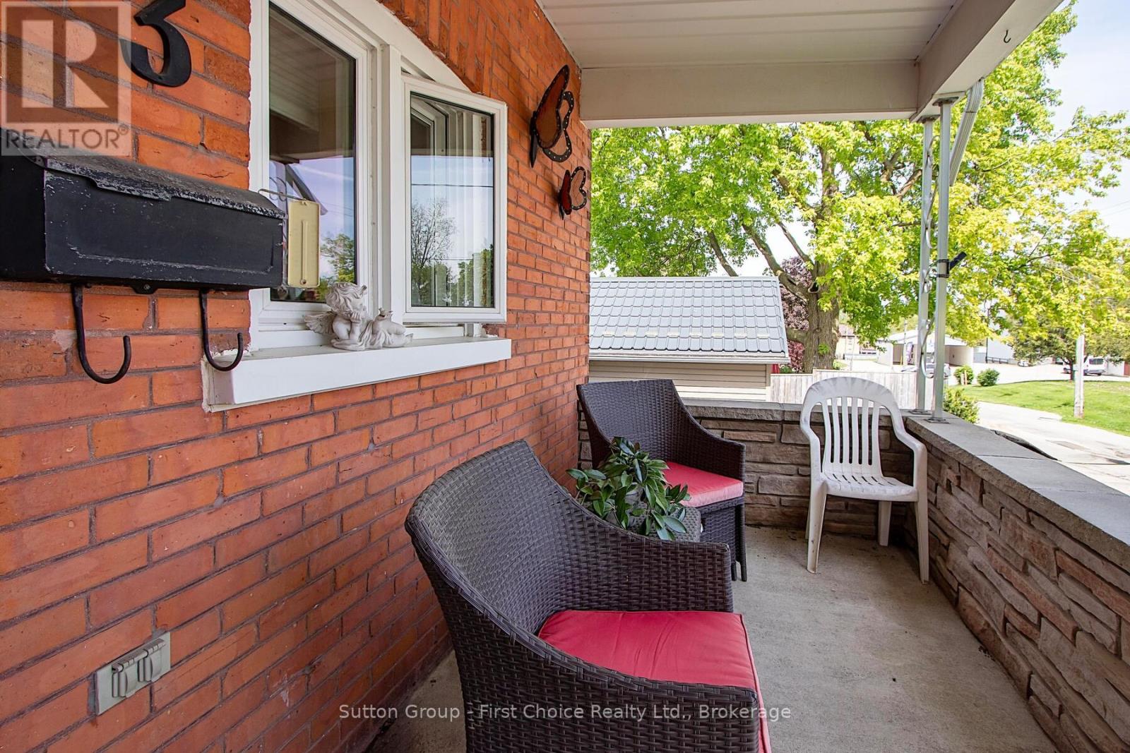 3 Pugh Street, Perth East, Ontario  N0K 1M0 - Photo 4 - X12189019