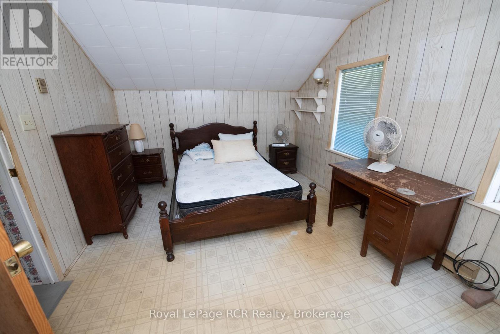 450 James Street W, Wellington North, Ontario  N0G 2L3 - Photo 20 - X12189027