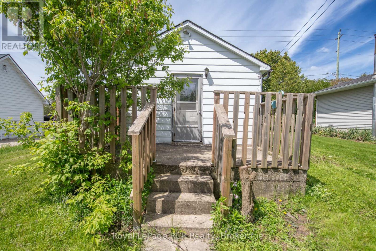 450 James Street W, Wellington North, Ontario  N0G 2L3 - Photo 27 - X12189027