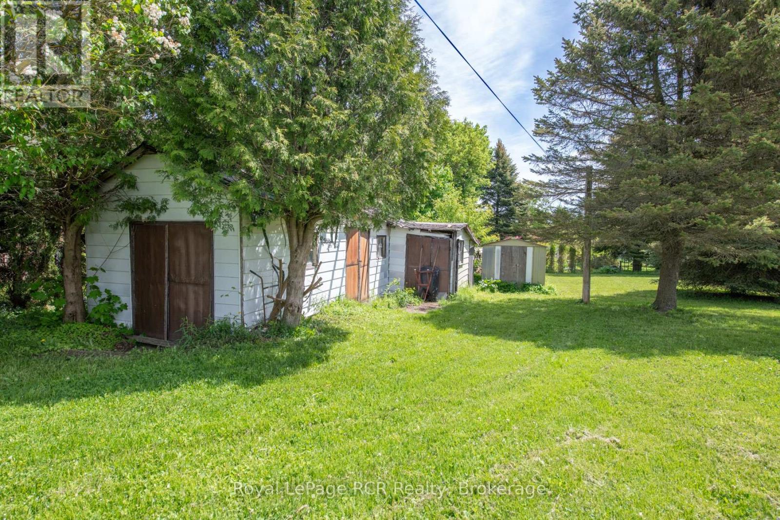 450 James Street W, Wellington North, Ontario  N0G 2L3 - Photo 28 - X12189027