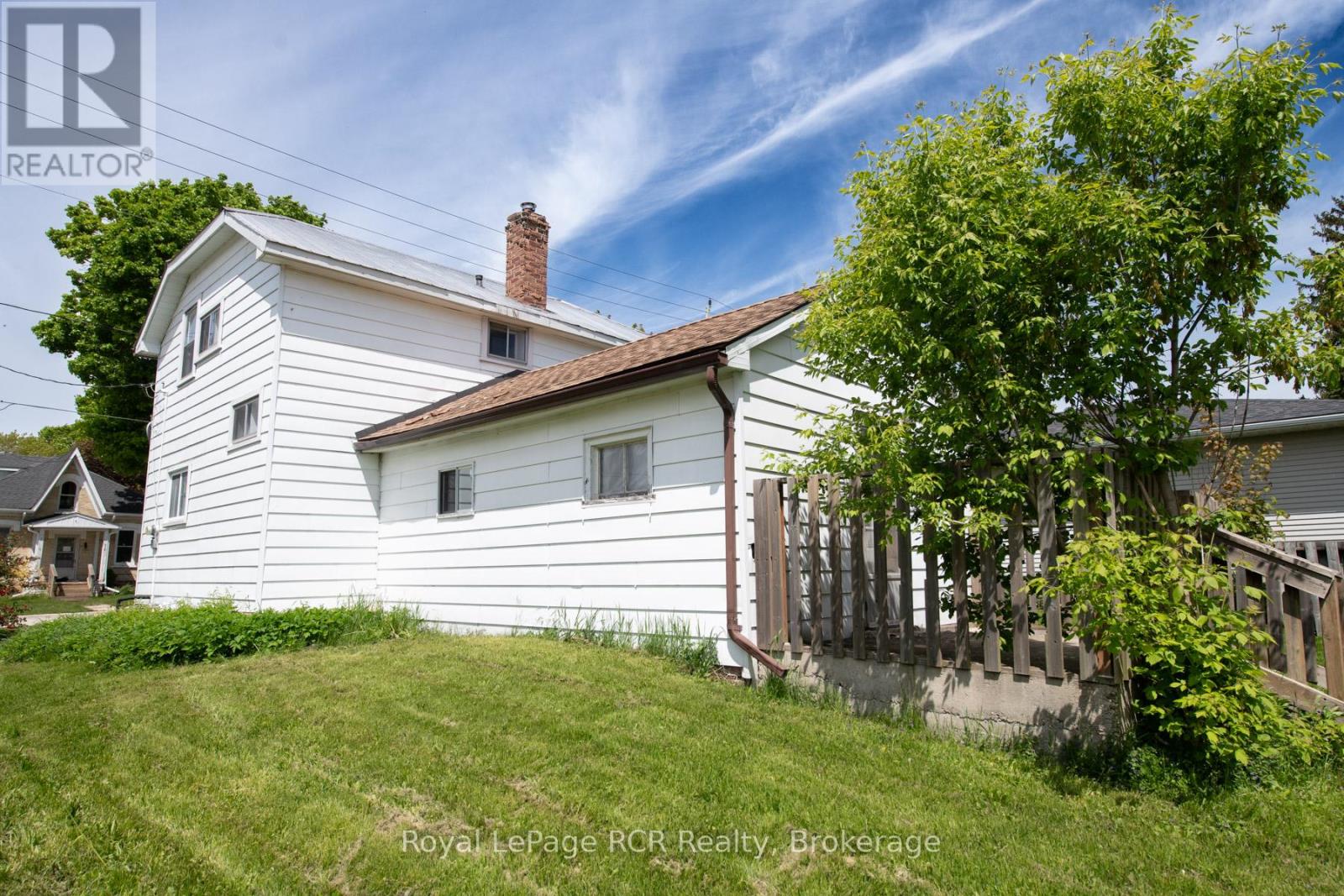 450 James Street W, Wellington North, Ontario  N0G 2L3 - Photo 30 - X12189027