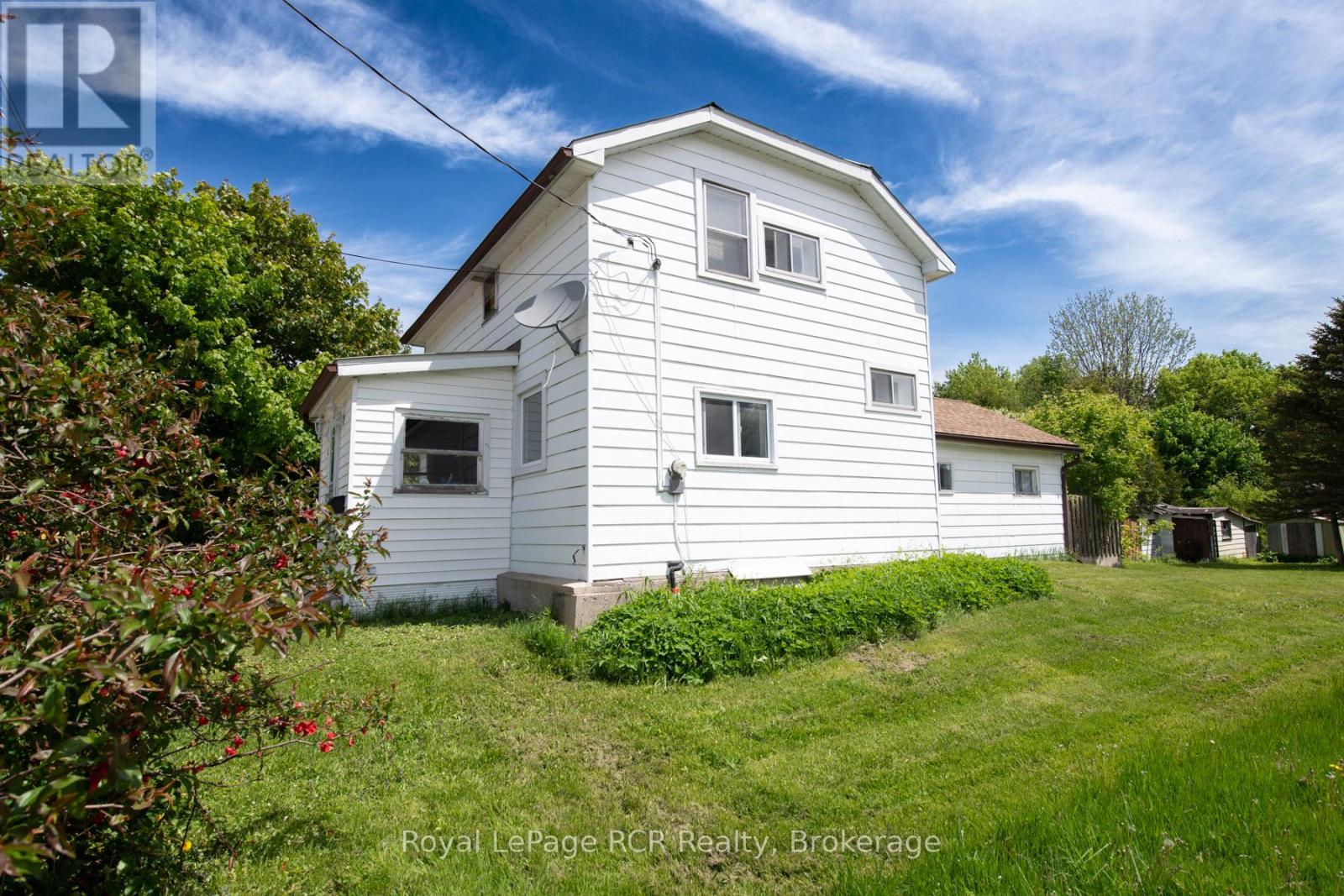 450 James Street W, Wellington North, Ontario  N0G 2L3 - Photo 31 - X12189027