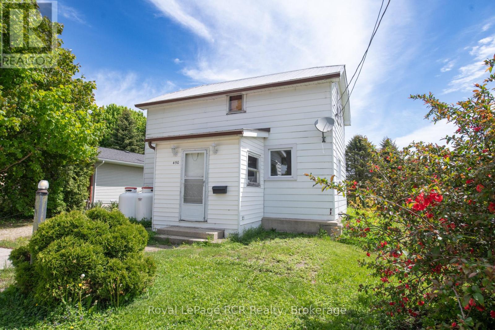450 James Street W, Wellington North, Ontario  N0G 2L3 - Photo 33 - X12189027