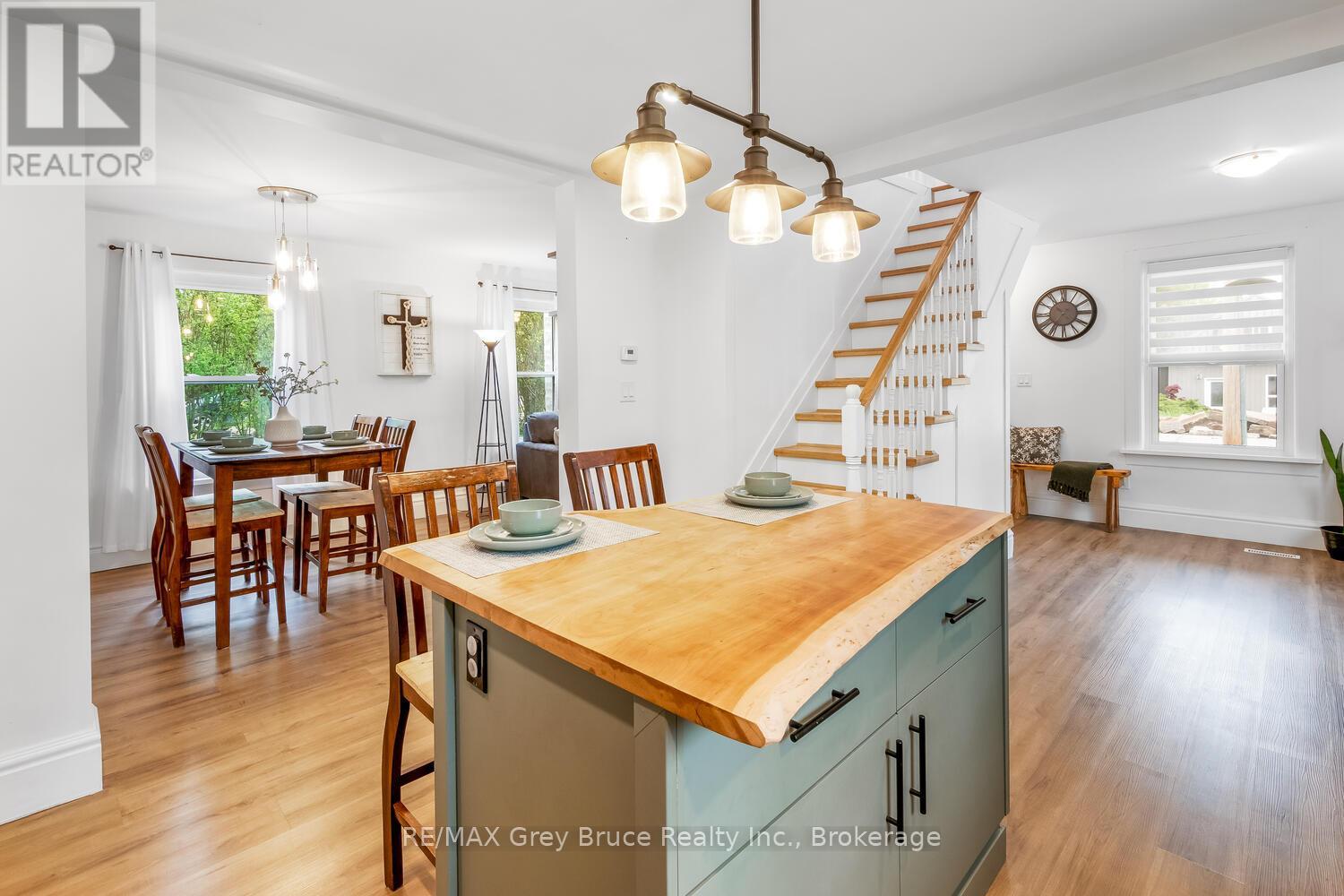 502 Gould Street, South Bruce Peninsula, Ontario  N0H 2T0 - Photo 12 - X12189120