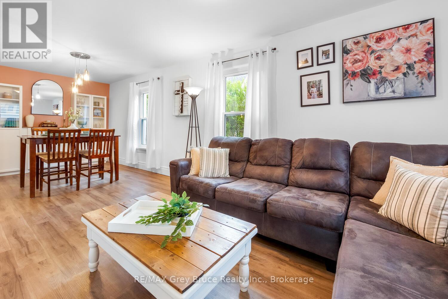 502 Gould Street, South Bruce Peninsula, Ontario  N0H 2T0 - Photo 14 - X12189120