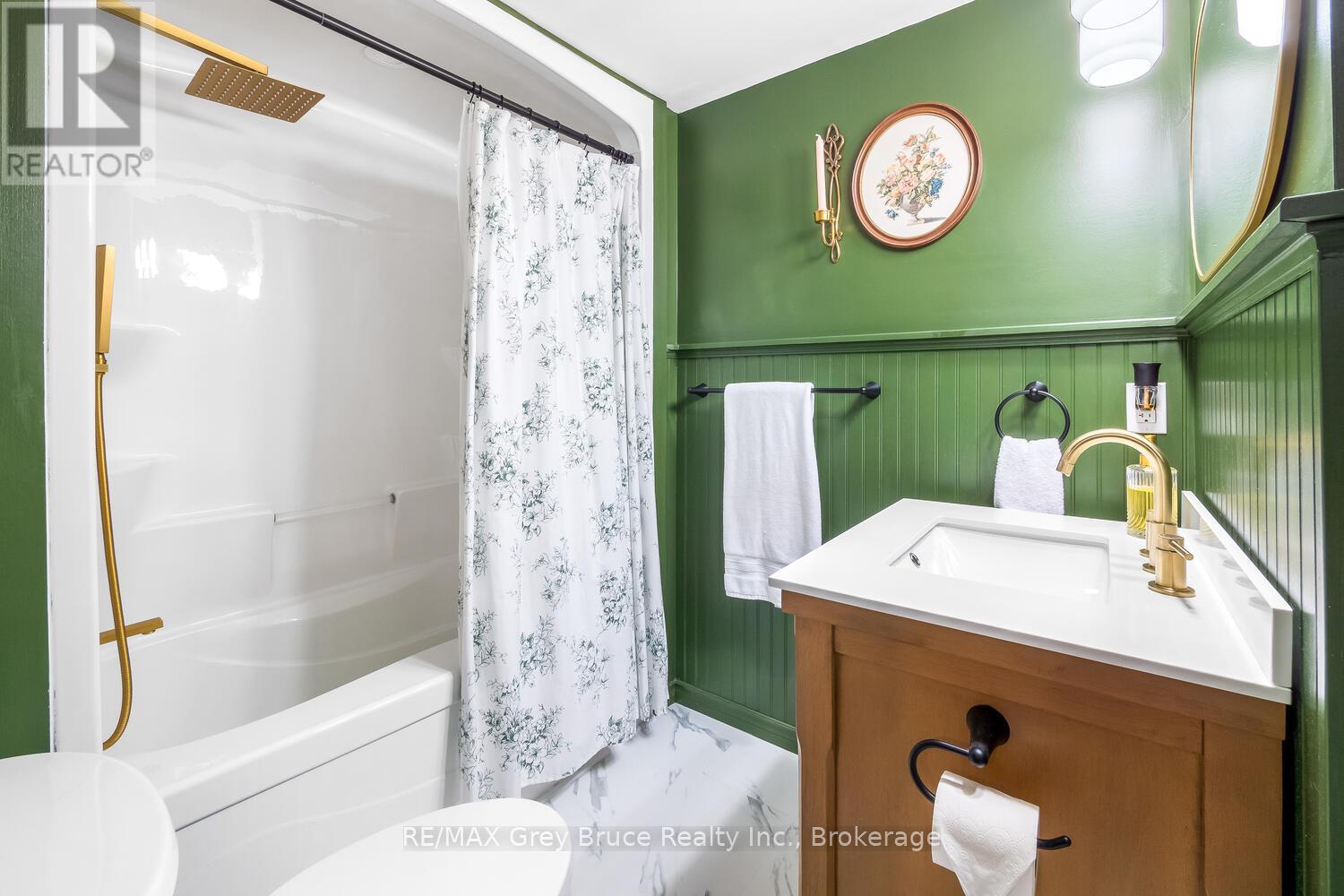 502 Gould Street, South Bruce Peninsula, Ontario  N0H 2T0 - Photo 17 - X12189120