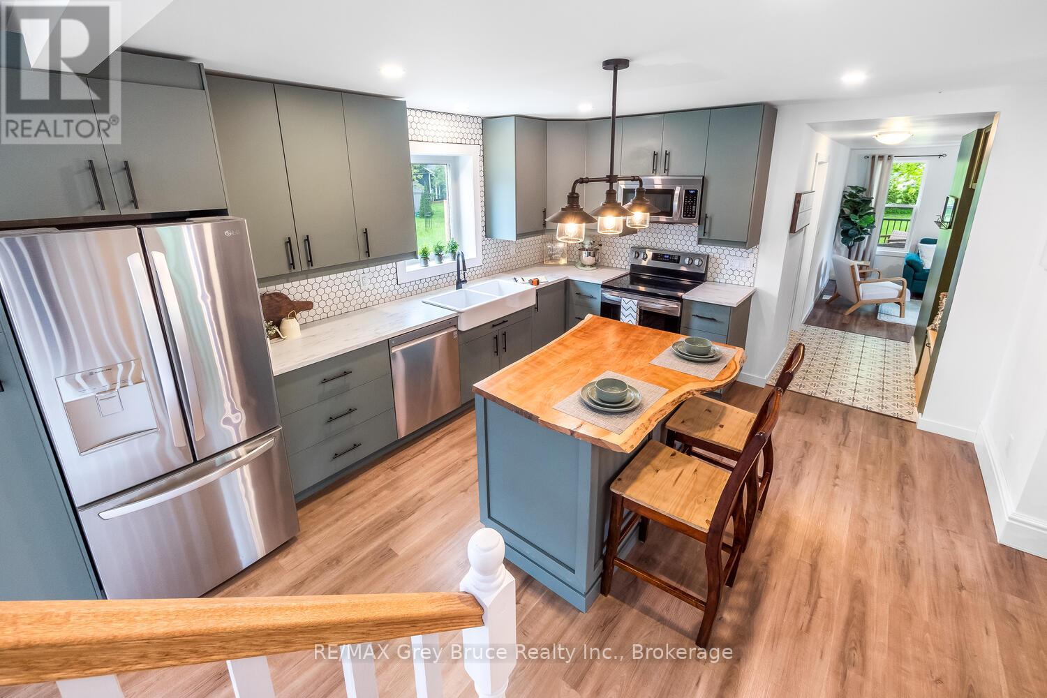 502 Gould Street, South Bruce Peninsula, Ontario  N0H 2T0 - Photo 19 - X12189120