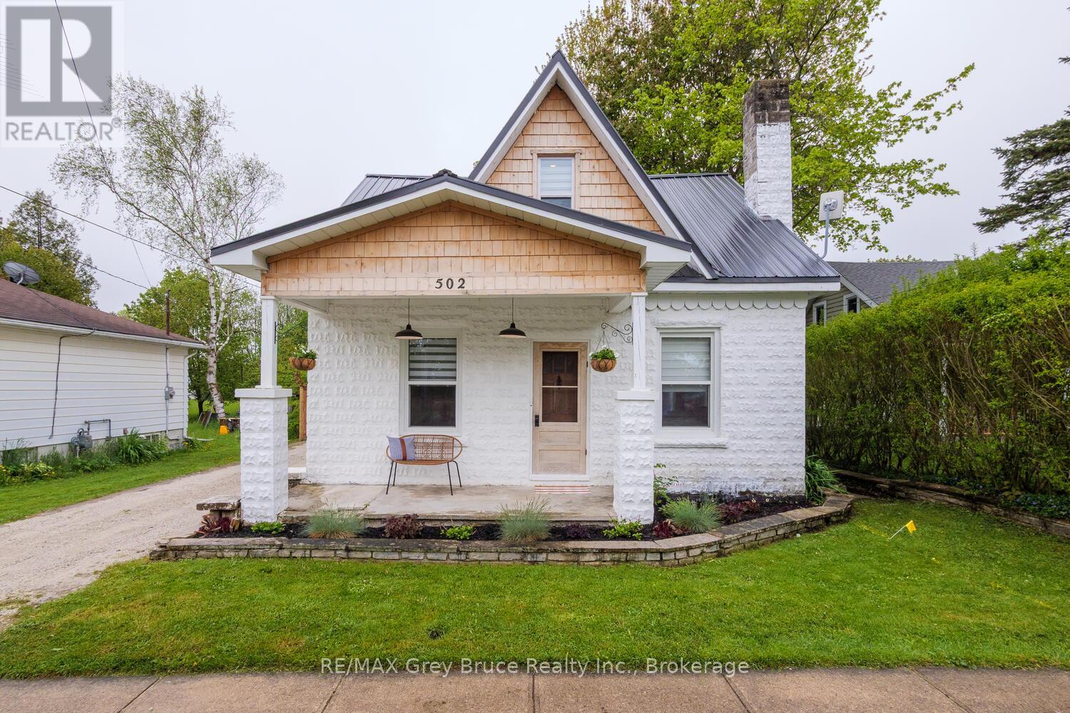 502 Gould Street, South Bruce Peninsula, Ontario  N0H 2T0 - Photo 2 - X12189120