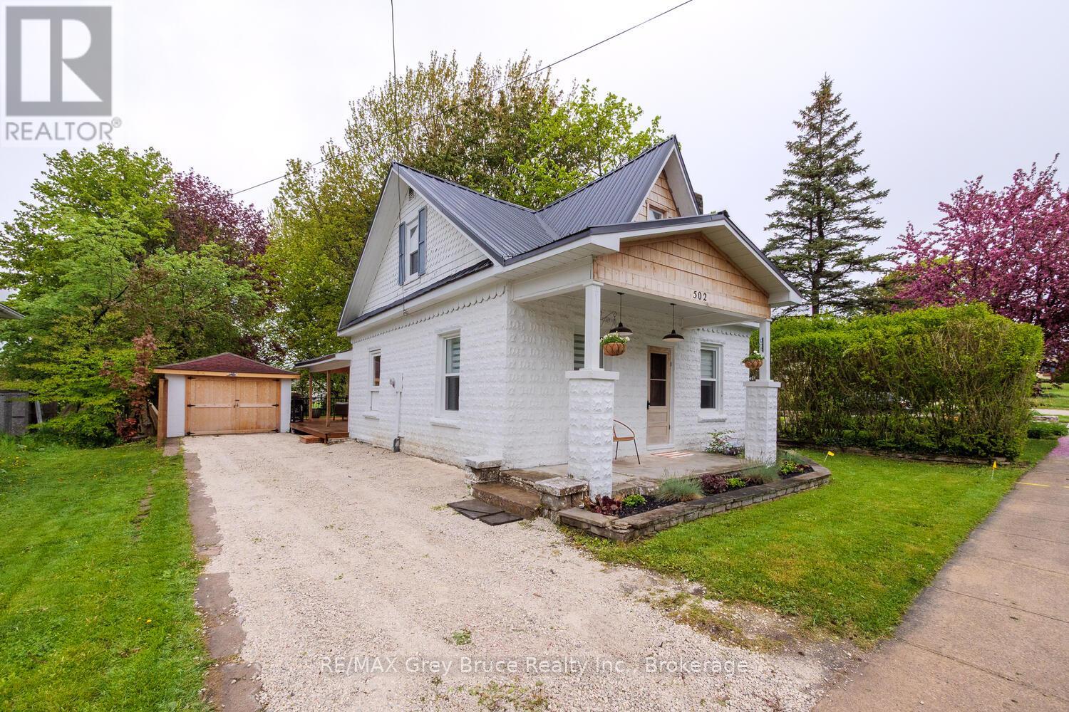 502 Gould Street, South Bruce Peninsula, Ontario  N0H 2T0 - Photo 3 - X12189120