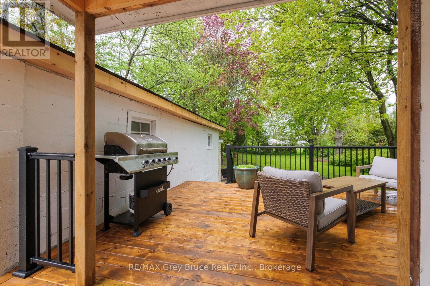 502 Gould Street, South Bruce Peninsula, Ontario  N0H 2T0 - Photo 32 - X12189120