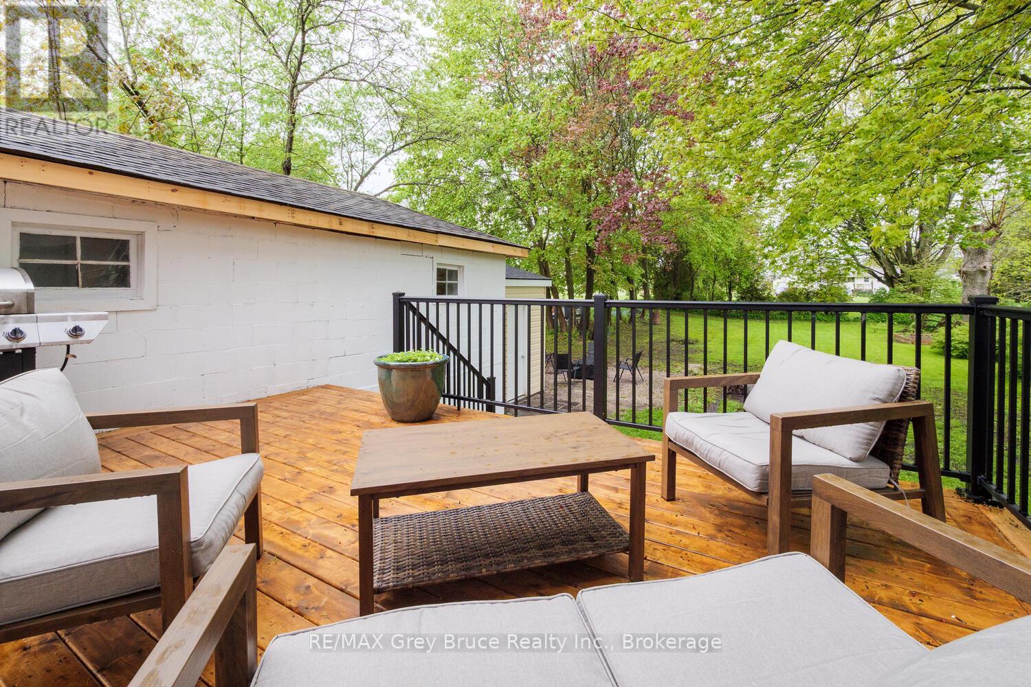502 Gould Street, South Bruce Peninsula, Ontario  N0H 2T0 - Photo 34 - X12189120