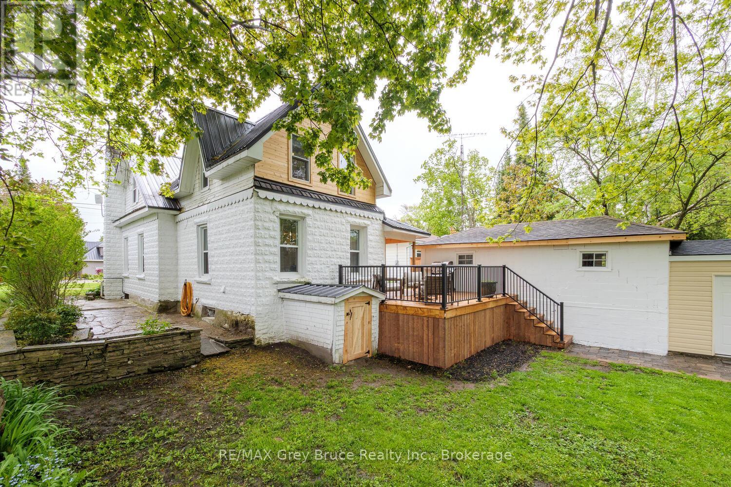 502 Gould Street, South Bruce Peninsula, Ontario  N0H 2T0 - Photo 38 - X12189120