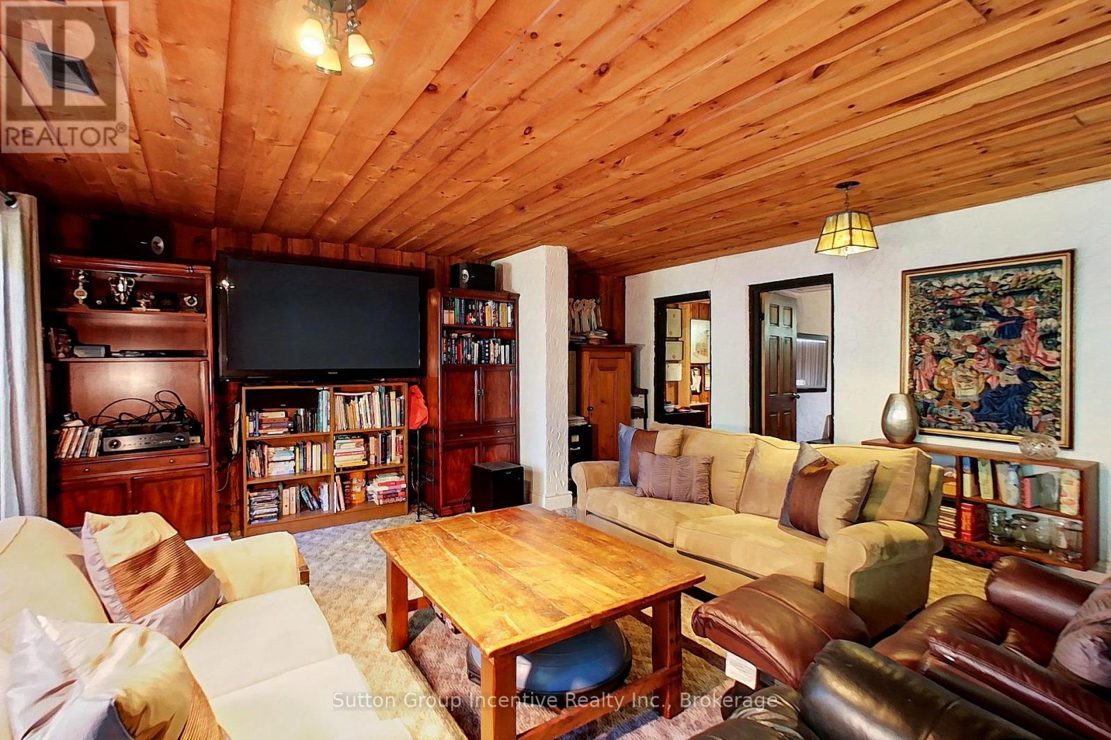 187 Arlberg Crescent, Blue Mountains, Ontario  L9Y 0M1 - Photo 19 - X12189243