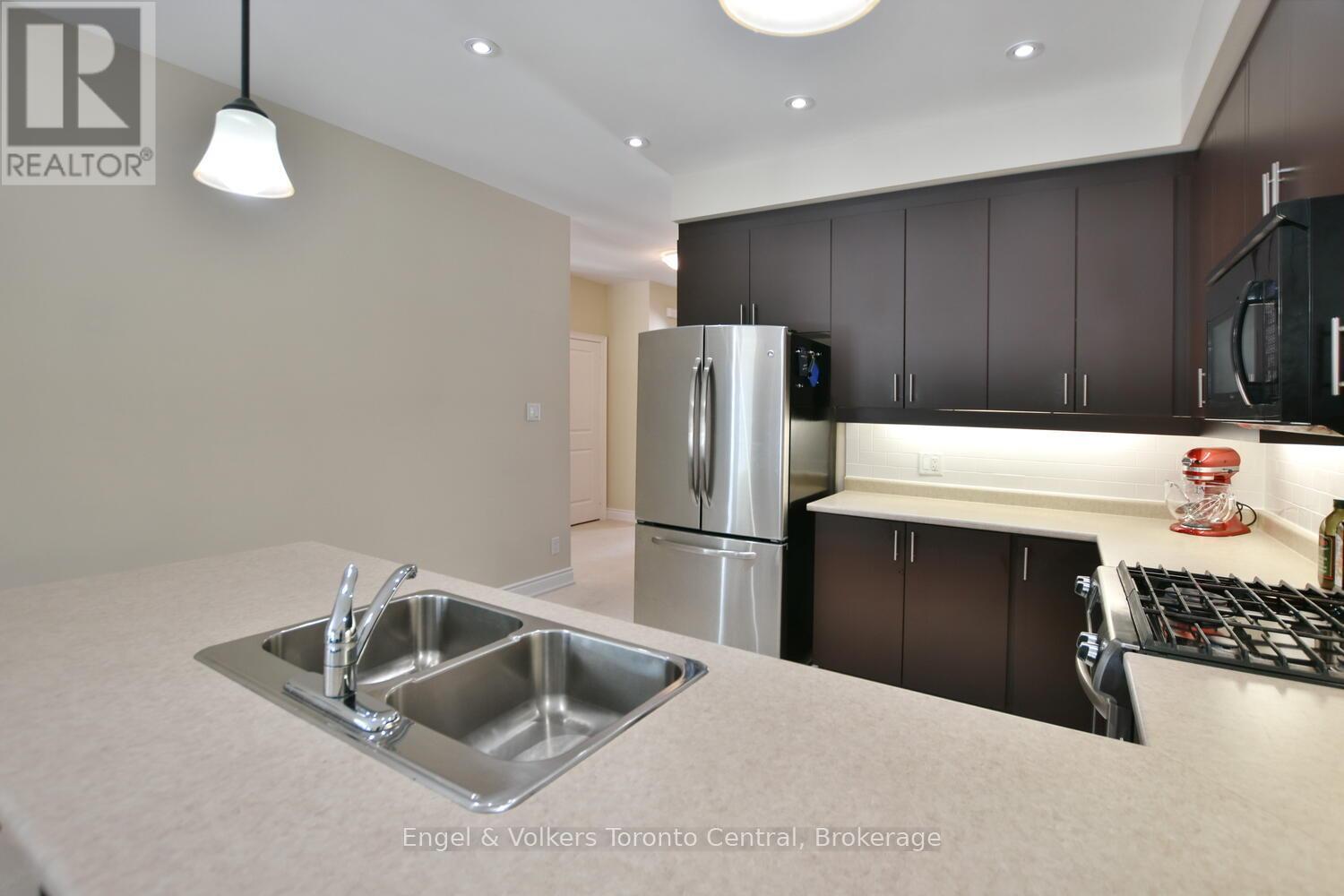 47 Meadowbrook Lane, Blue Mountains, Ontario  N0H 2P0 - Photo 12 - X12189196