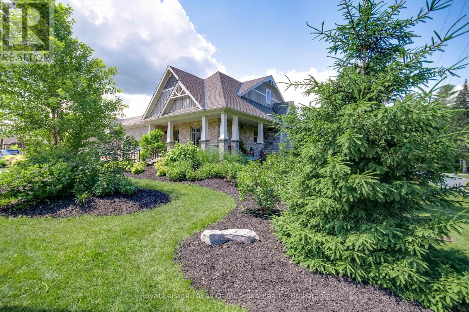 75 Selkirk Drive, Huntsville, Ontario  P1H 0C6 - Photo 9 - X12189298