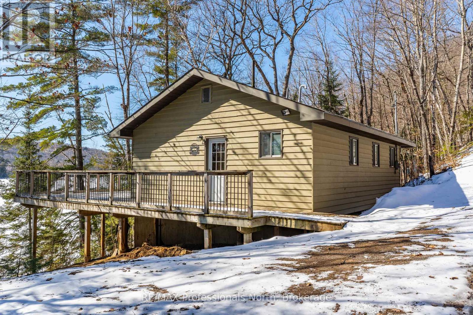1196 Portage Road, Dysart Et Al, Ontario  K0M 1S0 - Photo 6 - X12189325