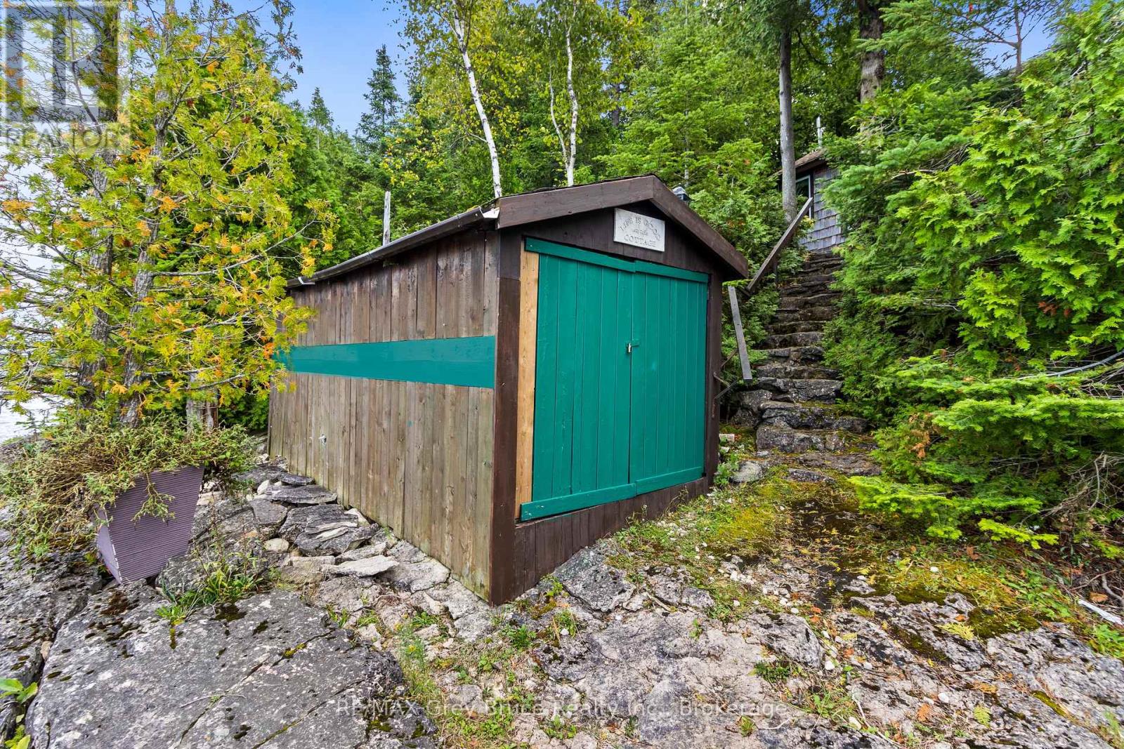 70 Big Tub Road, Northern Bruce Peninsula, Ontario  N0H 2R0 - Photo 20 - X12189411