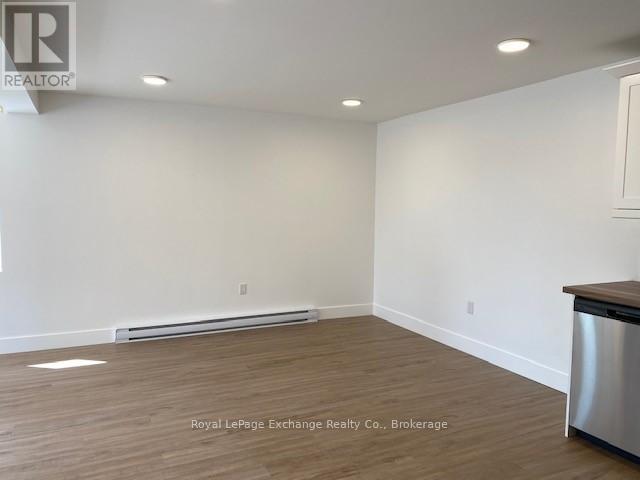 105 B Maple Street, Brockton, Ontario  N0G 2V0 - Photo 5 - X12189597