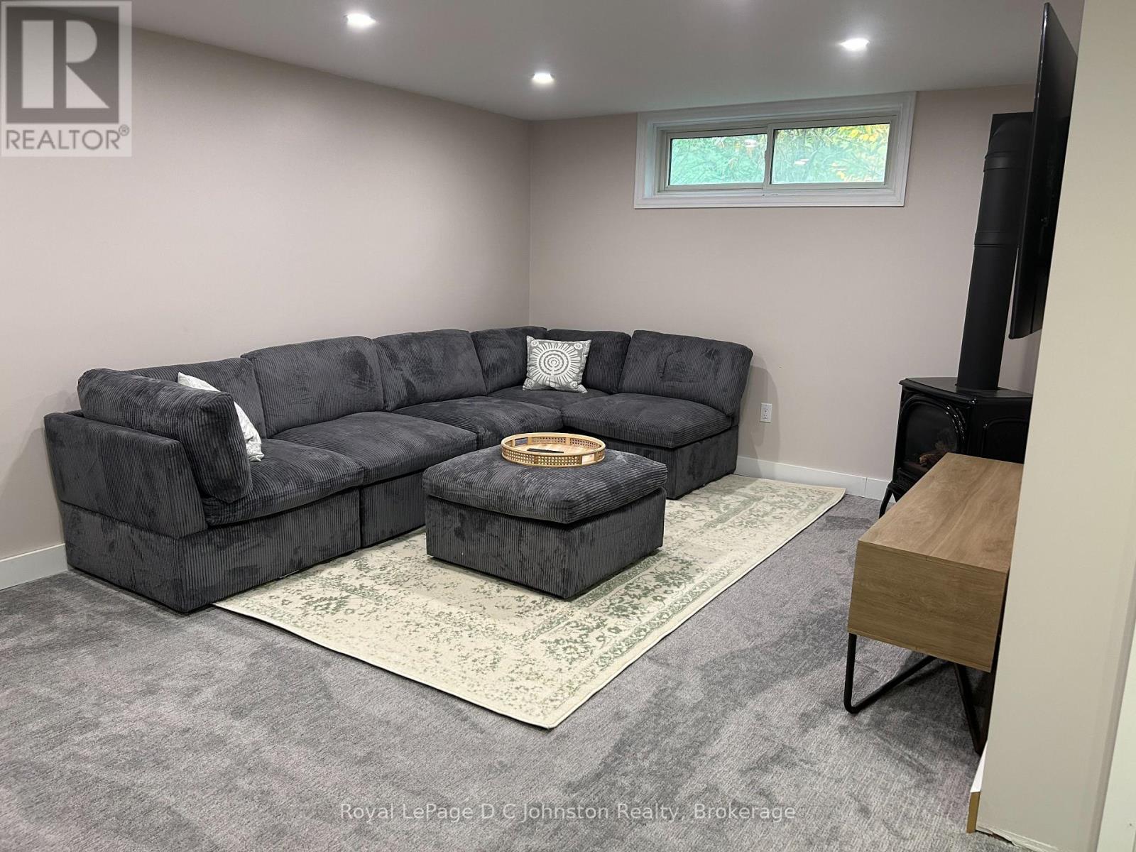 816 River Street E, Saugeen Shores, Ontario  N0H 2C4 - Photo 17 - X12189604