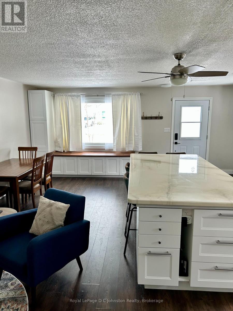 816 River Street E, Saugeen Shores, Ontario  N0H 2C4 - Photo 7 - X12189604