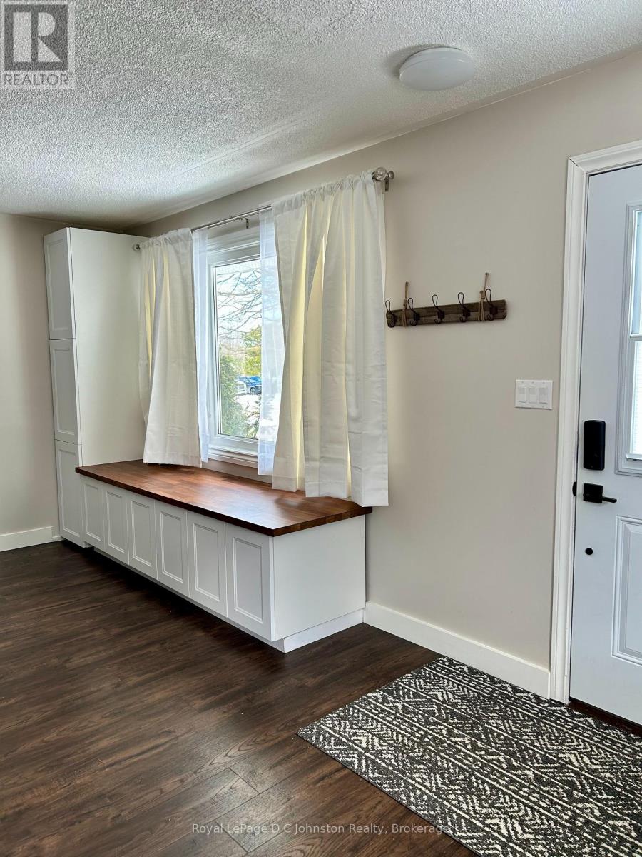 816 River Street E, Saugeen Shores, Ontario  N0H 2C4 - Photo 9 - X12189604