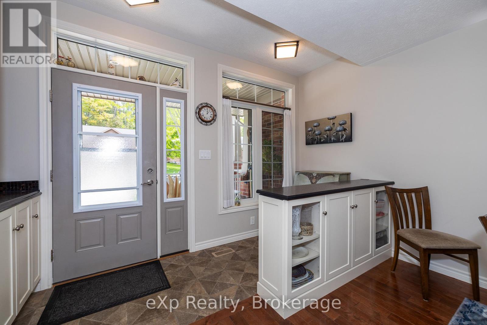 918 5th Avenue 'a' E, Owen Sound, Ontario  N4K 0C1 - Photo 3 - X12189710