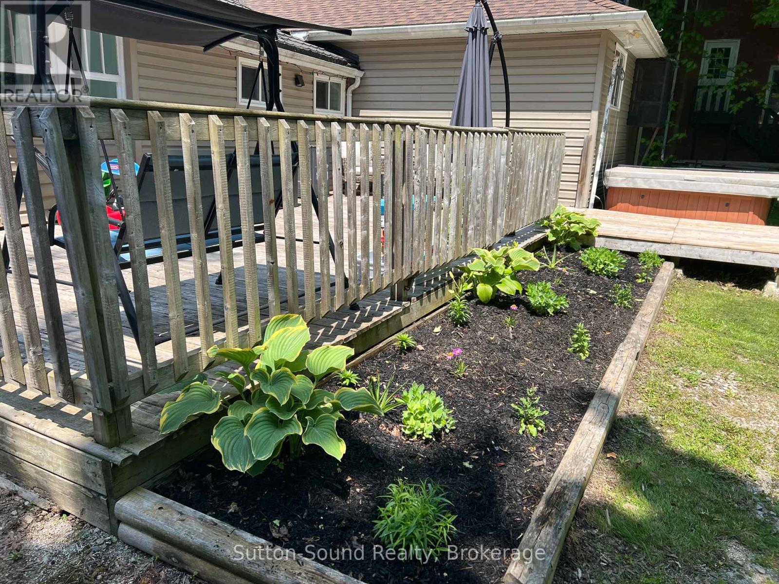 31 Yonge Street, Arran-Elderslie, Ontario  N0H 2N0 - Photo 2 - X12189932