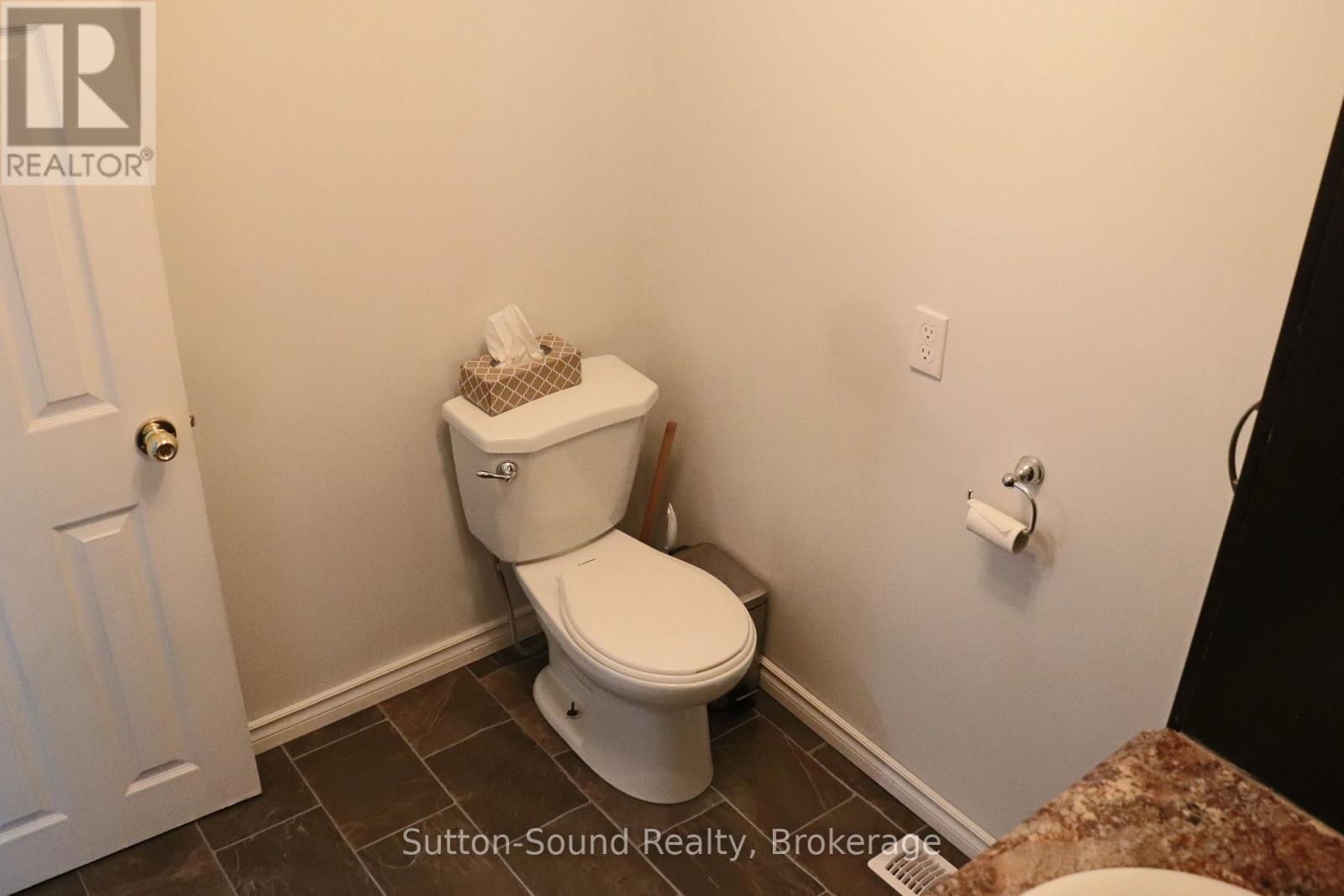 31 Yonge Street, Arran-Elderslie, Ontario  N0H 2N0 - Photo 35 - X12189932