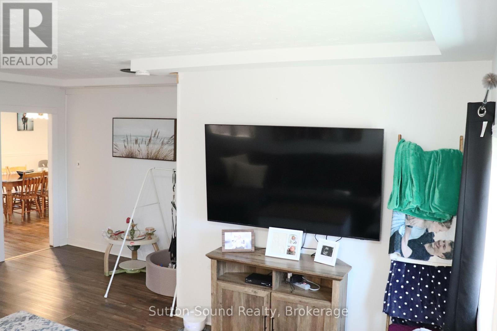 31 Yonge Street, Arran-Elderslie, Ontario  N0H 2N0 - Photo 47 - X12189932