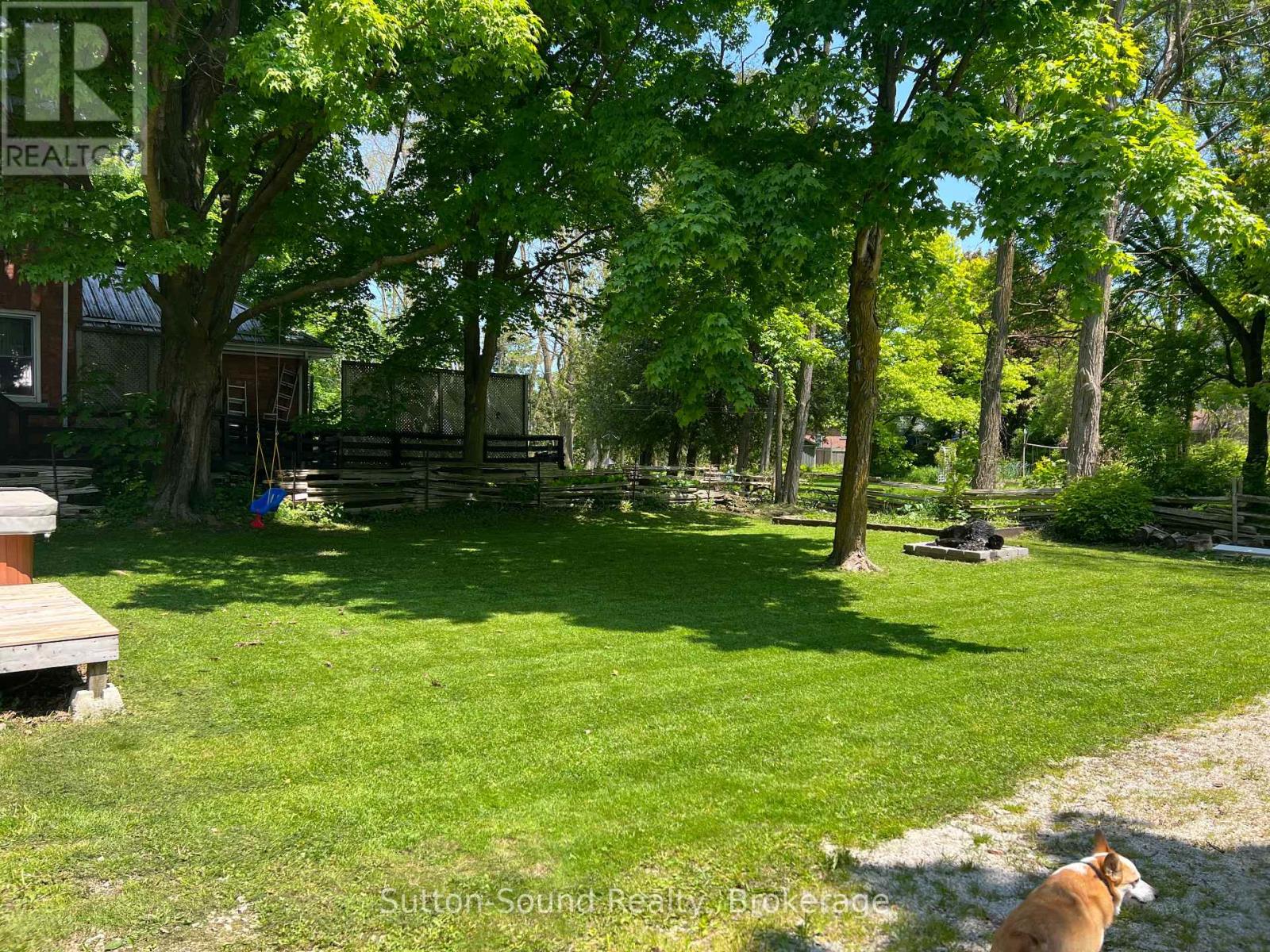 31 Yonge Street, Arran-Elderslie, Ontario  N0H 2N0 - Photo 5 - X12189932