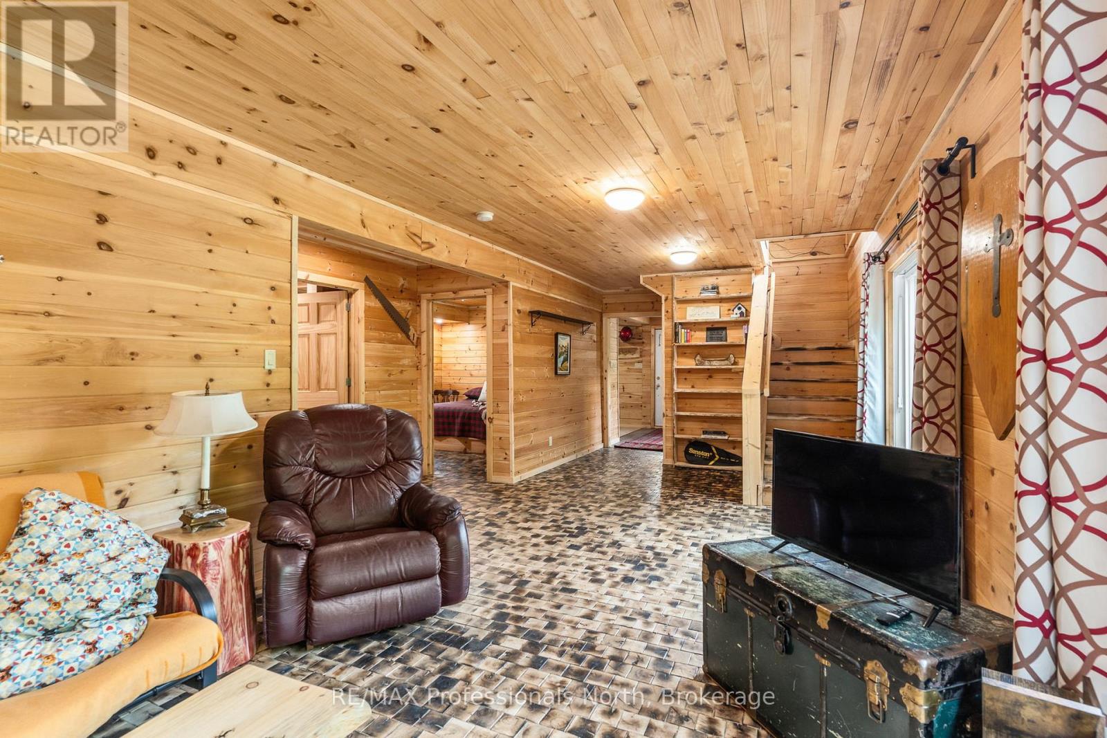 18240 Highway 118 Highway, Highlands East, Ontario  K0L 2Y0 - Photo 22 - X12190021