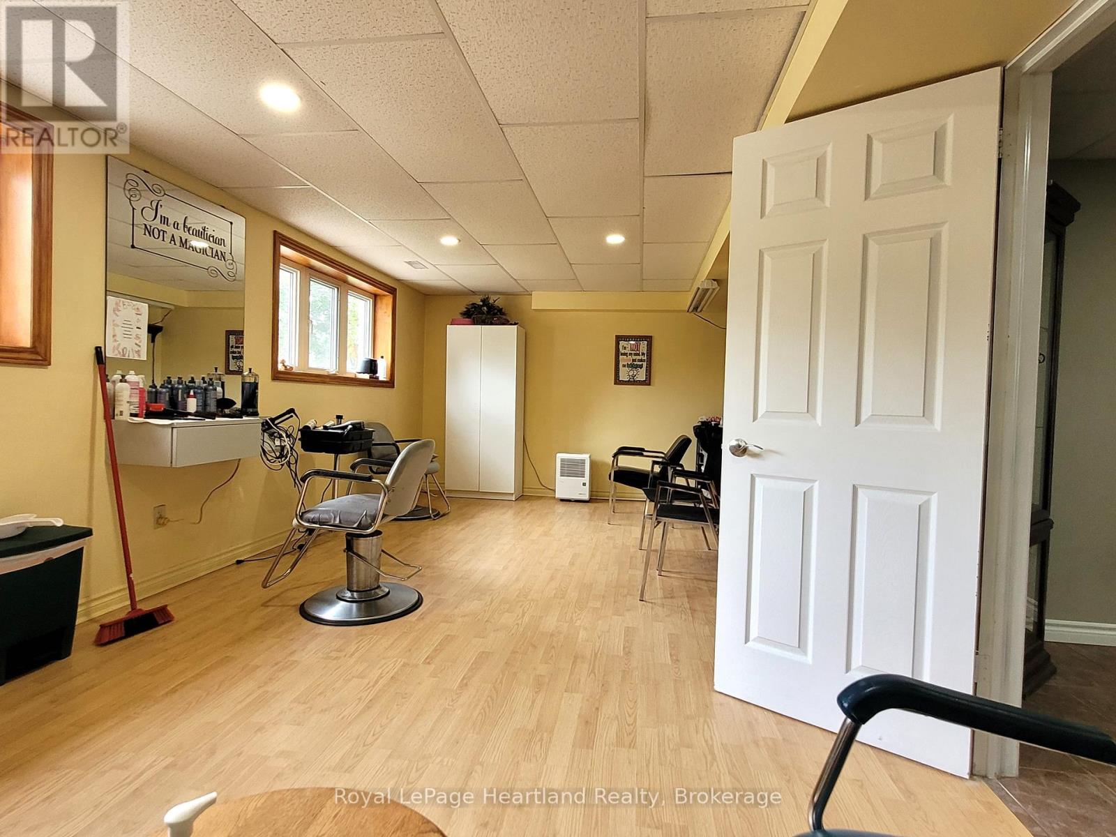 20 Crawford Street, North Huron, Ontario  N0G 2W0 - Photo 21 - X12190023