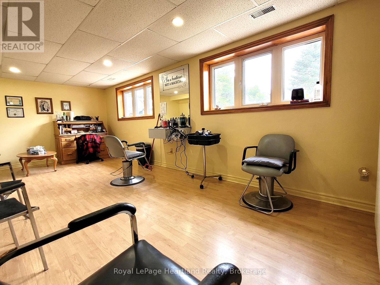 20 Crawford Street, North Huron, Ontario  N0G 2W0 - Photo 22 - X12190023