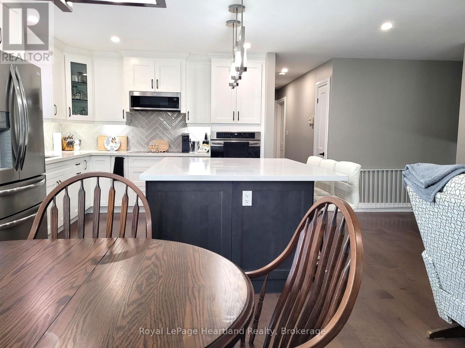 20 Crawford Street, North Huron, Ontario  N0G 2W0 - Photo 7 - X12190023
