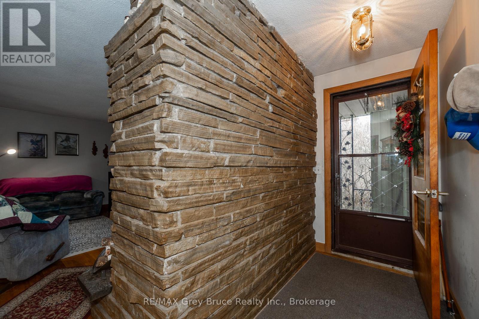 564 Municipal Road, South Bruce Peninsula, Ontario  N0H 2G0 - Photo 10 - X12190070