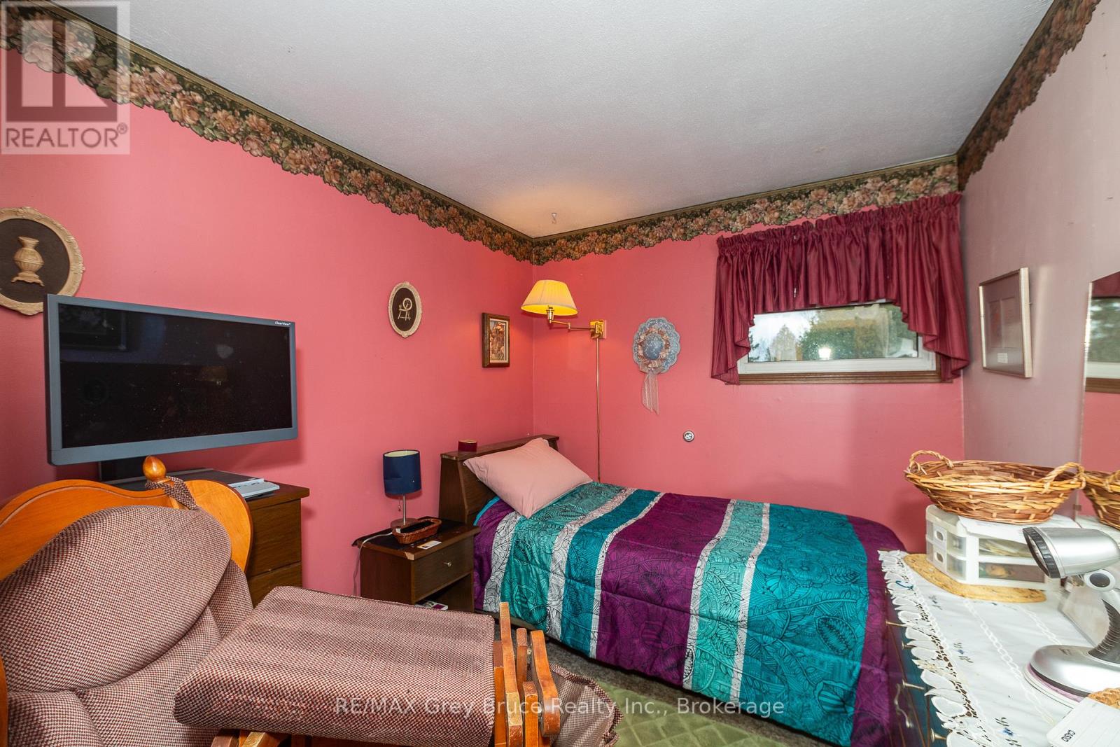 564 Municipal Road, South Bruce Peninsula, Ontario  N0H 2G0 - Photo 17 - X12190070