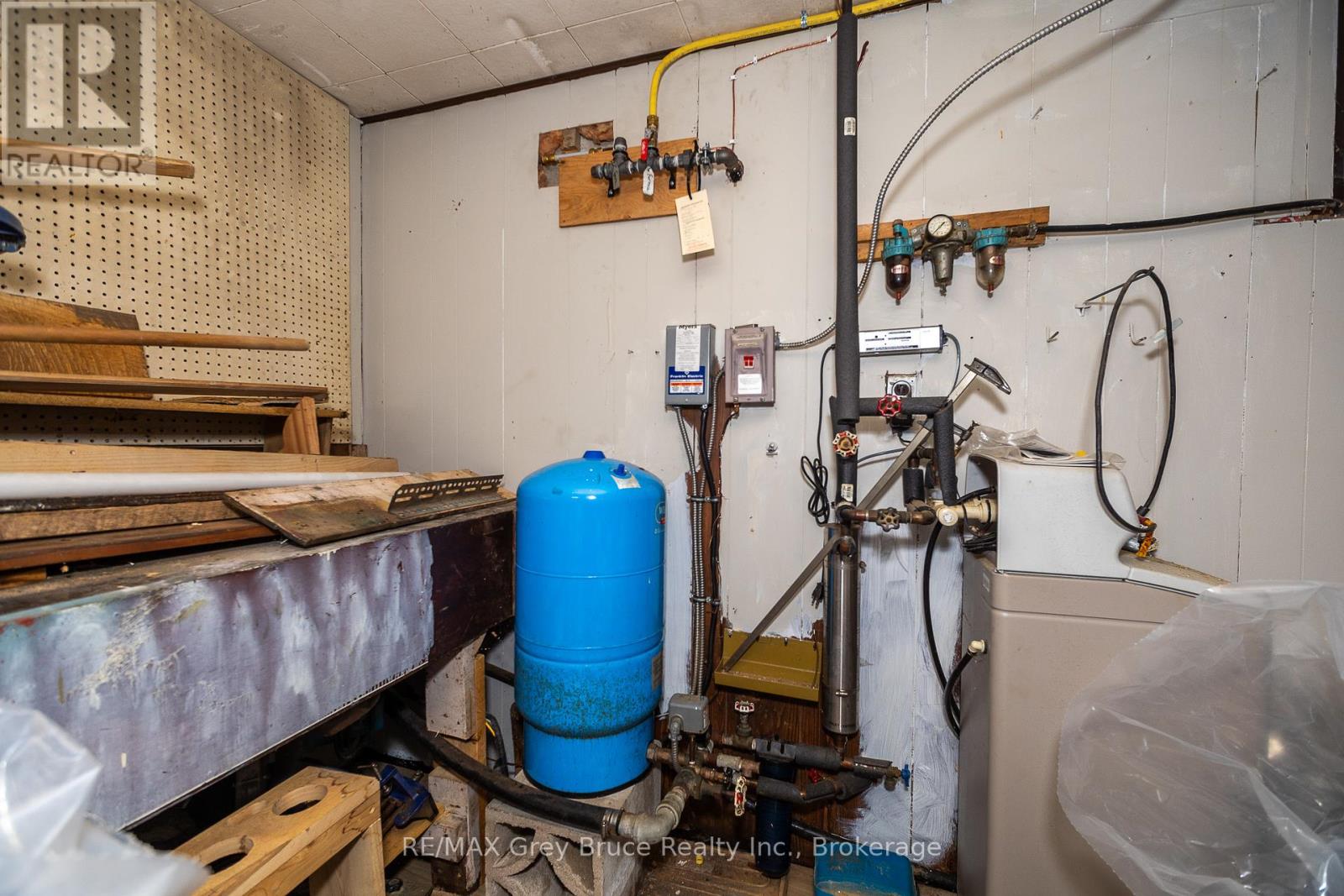 564 Municipal Road, South Bruce Peninsula, Ontario  N0H 2G0 - Photo 25 - X12190070