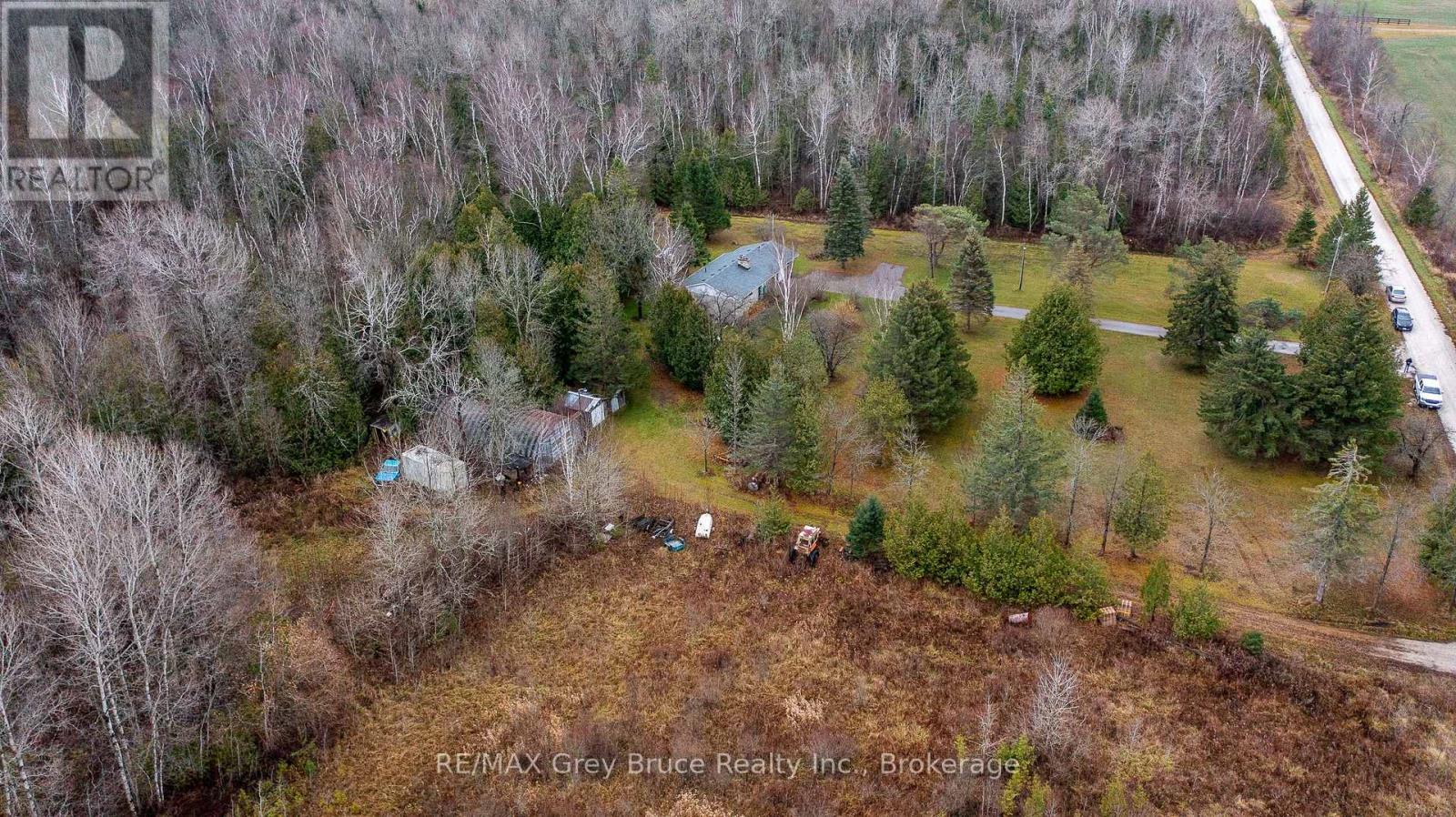 564 Municipal Road, South Bruce Peninsula, Ontario  N0H 2G0 - Photo 41 - X12190070