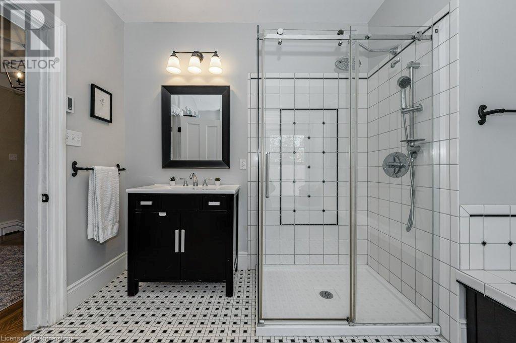 15 Liverpool Street, Guelph, Ontario  N1H 2K8 - Photo 30 - 40736488