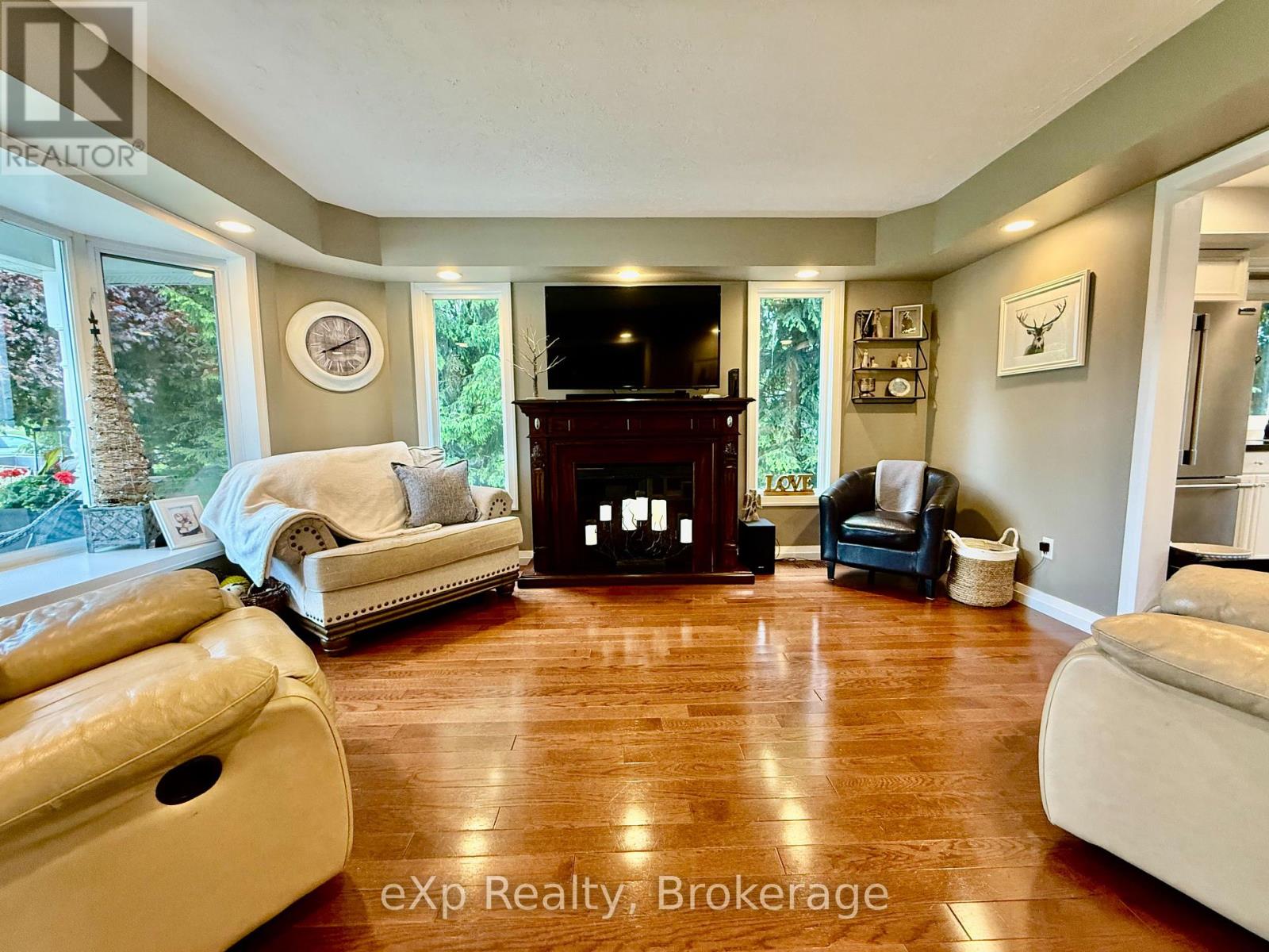 3 Gray Court, South Bruce, Ontario  N0G 2J0 - Photo 8 - X12190283