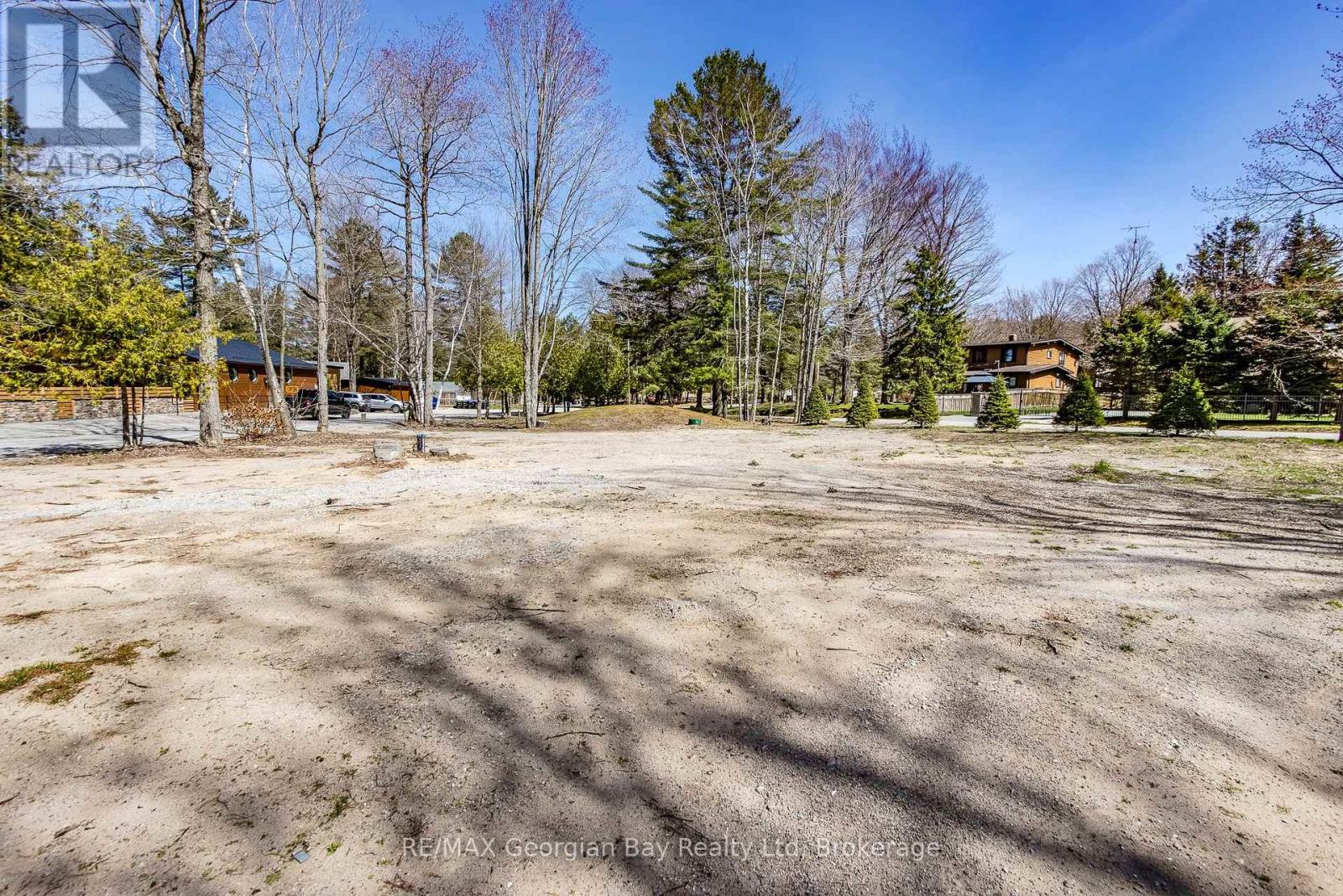 121 Green Point Road, Tiny, Ontario  L9M 0M7 - Photo 12 - S12190486
