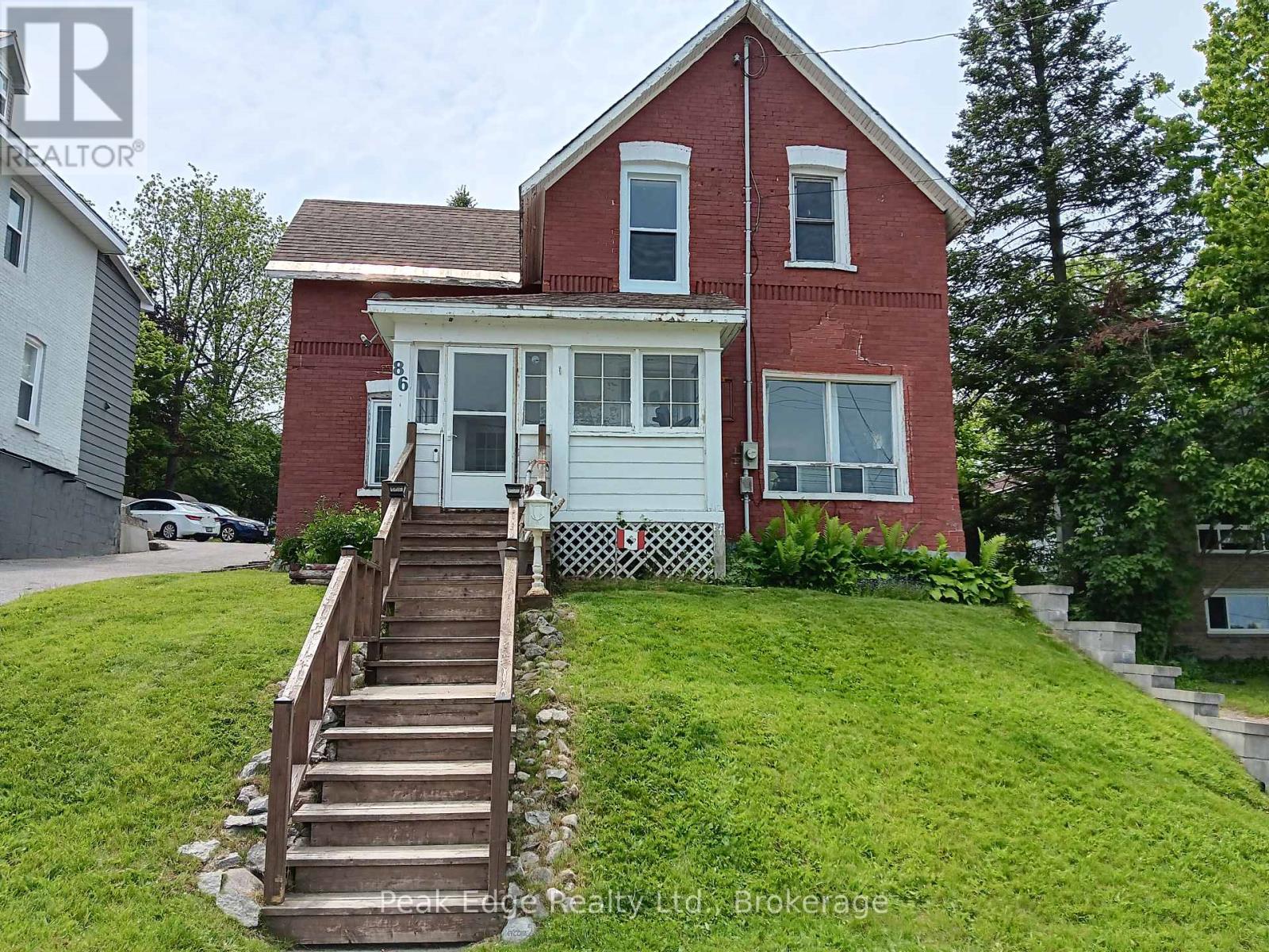 86 SIXTH STREET, Midland, Ontario