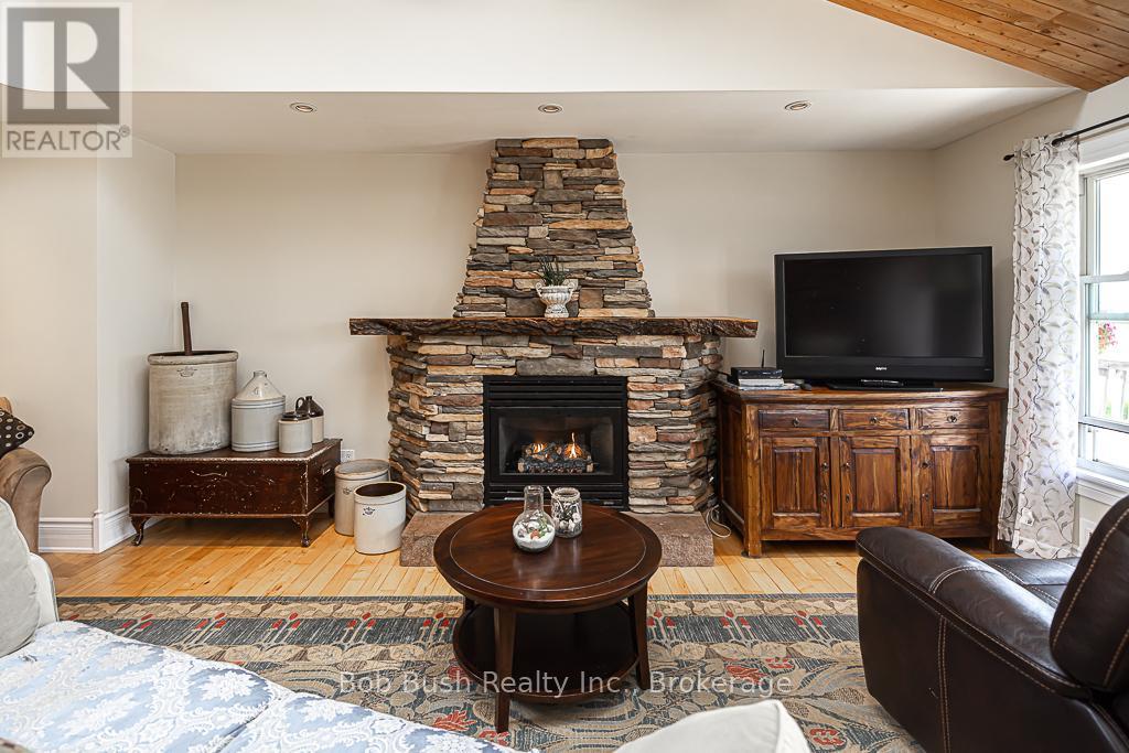 2059 Upper Big Chute Road, Severn, Ontario  L0K 1E0 - Photo 10 - S12190820